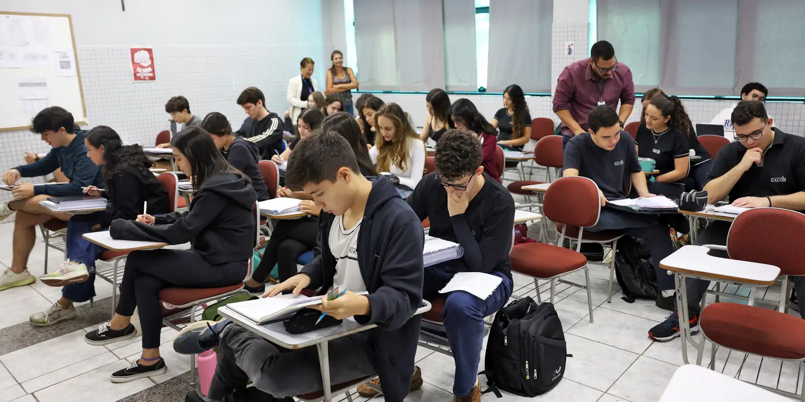 fies-2025:-estudantes-devem-complementar-cadastro-ate-sexta
