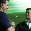 Agro de Minas testa Flávio Bolsonaro e racha na direita chega ao Paraná