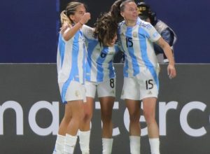 argentina-vence-chile-e-vira-lider-do-grupo-a-na-copa-america-feminina
